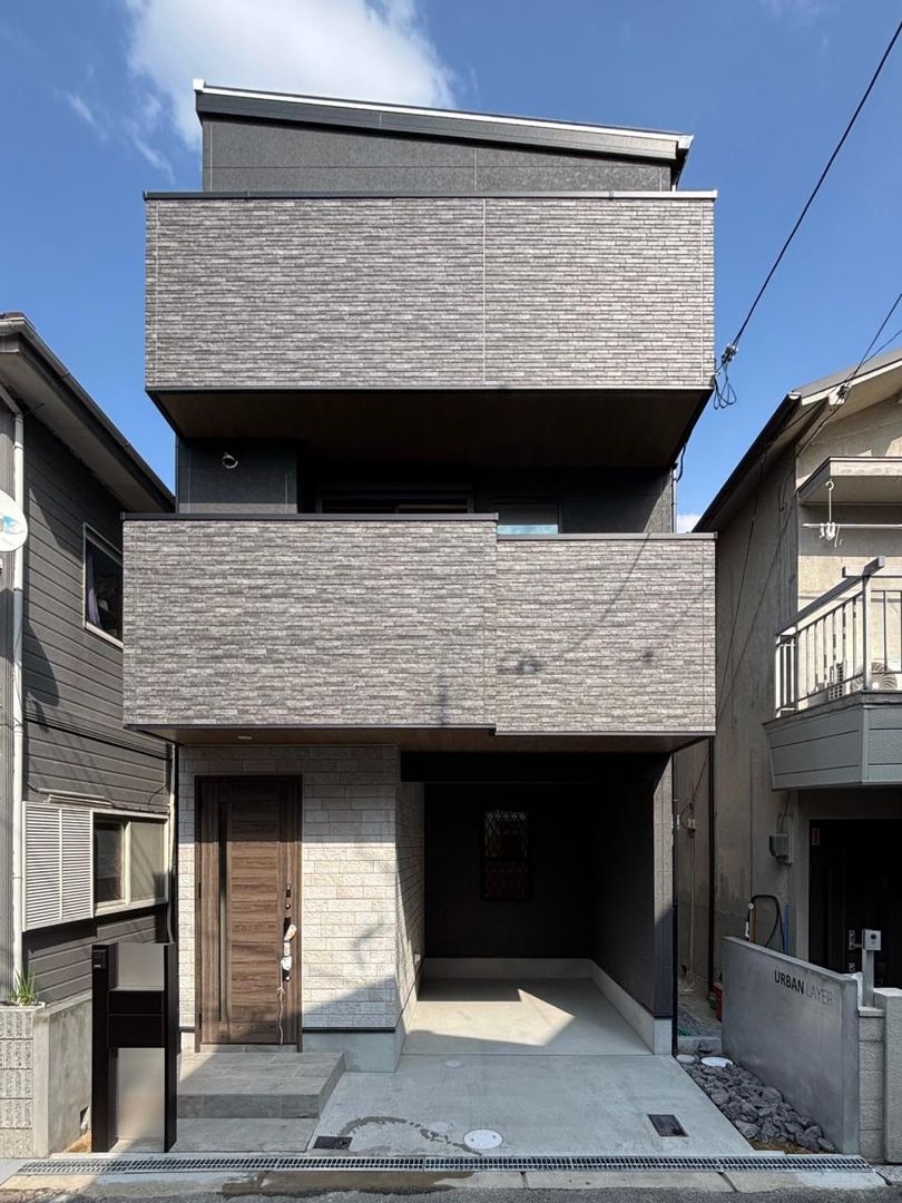 New 2025 3-Story House with Cafe Design in Hirakata, Osaka - Thumbnail 3