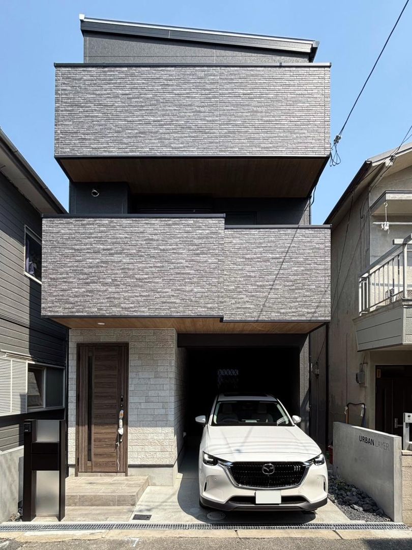 New 2025 3-Story House with Cafe Design in Hirakata, Osaka - Thumbnail 2