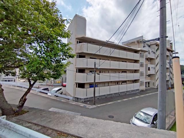 3DK Apartment for Sale in Kumano Town, Hiroshima - Thumbnail 2