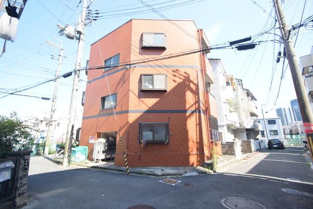 1R Apartment for Rent in Hirakata, Osaka - 29,000 Yen - Thumbnail 2