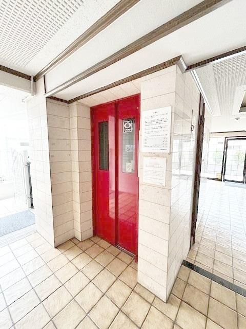 1LDK Apartment for Sale in Yao, Osaka - Southwest Facing Top Floor - Thumbnail 3