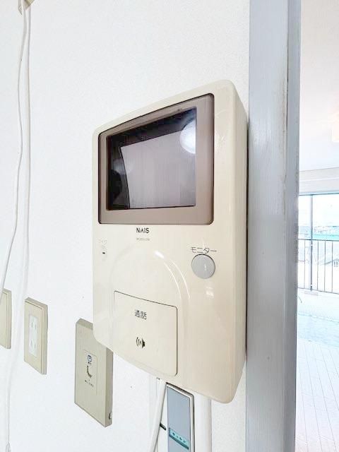 1LDK Apartment for Sale in Yao, Osaka - Southwest Facing Top Floor - Thumbnail 2