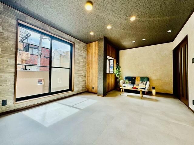 Renovated 3LDK House with Rooftop Balcony in Kadoma, Osaka - Thumbnail 4