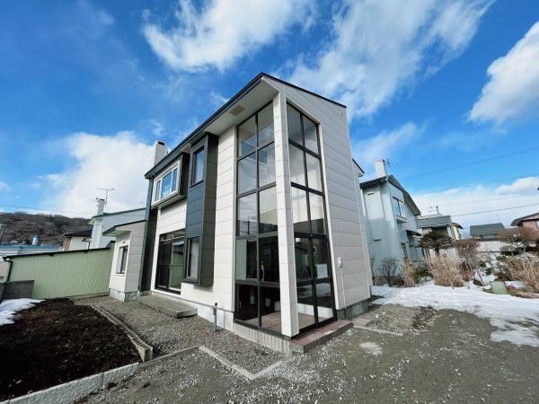 Renovated 4LDK House with Parking in Noboribetsu, Hokkaido - Thumbnail 2