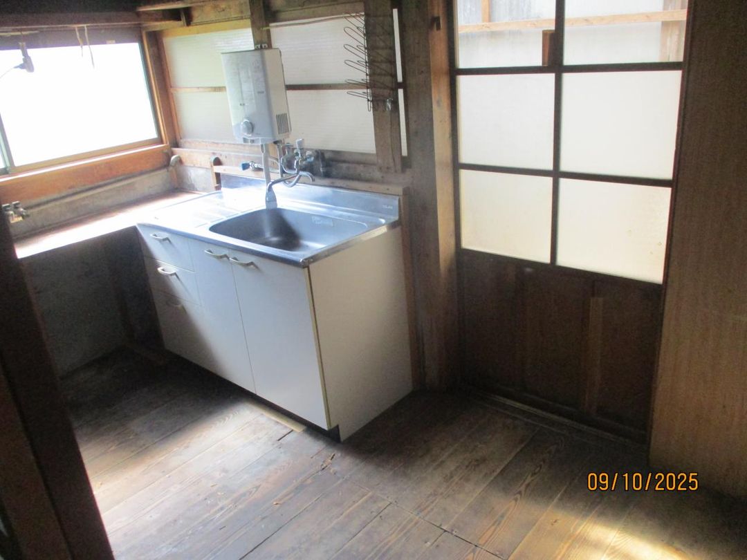 1925 Ocean View House for Sale in Shima, Mie - 150万円 - Thumbnail 3