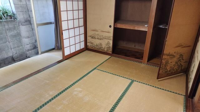 5-Bedroom House with Kiwi Garden & Salon Space in Saiki, Oita - Thumbnail 4