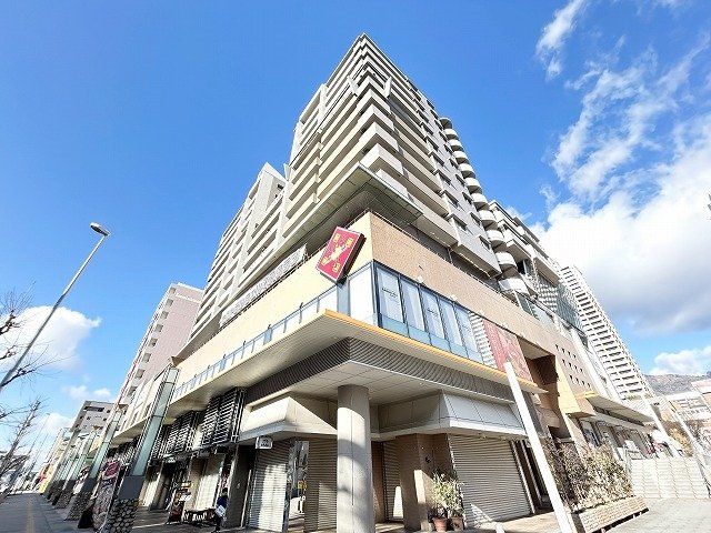 2LDK Apartment for Sale in Nada Ward, Kobe with Renovation - Thumbnail 3