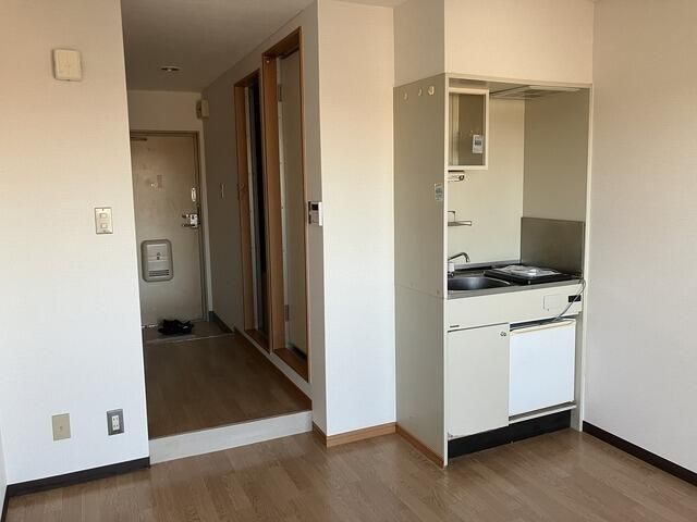 Affordable 1R Apartment for Rent in Hirakata, Osaka - No Deposit - Thumbnail 2