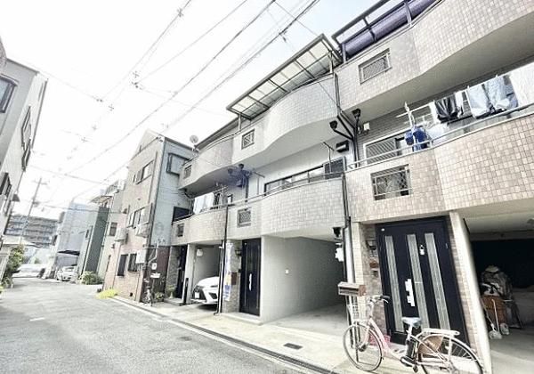 Renovated 4LDK House for Sale in Neyagawa, Osaka - Thumbnail 2