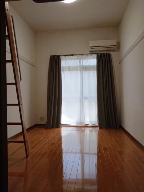 1K Loft Apartment for Rent in Kadoma, Osaka - 41,000 Yen - Thumbnail 3