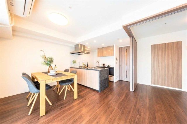 2LDK+Store Room Apartment in Arakawa, Tokyo for Sale - Thumbnail 4