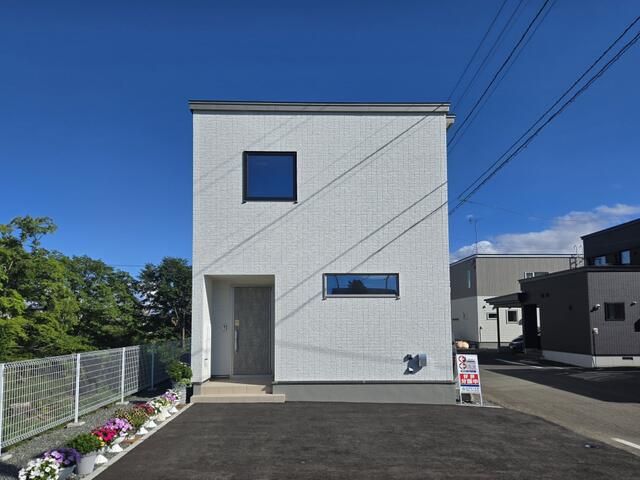 New 3SLDK House in Ebetsu with Solar & High Insulation - Thumbnail 2