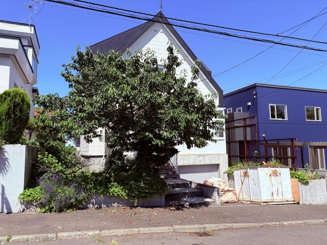 Renovated 3SLDK House for Sale in Sapporo's Nishi Ward - Thumbnail 2