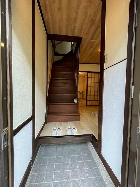 Renovated Osaka Terrace House Investment Near Izumifuchu Station - Thumbnail 2