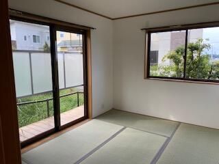 5LDK Detached House for Sale in Kaizuka, Osaka - 2009 Build - Thumbnail 3