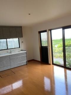 5LDK Detached House for Sale in Kaizuka, Osaka - 2009 Build - Thumbnail 4