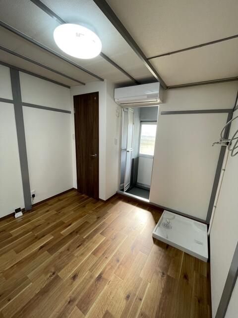 2DK Terrace House for Rent in Neyagawa, Osaka - No Key Money - Thumbnail 3