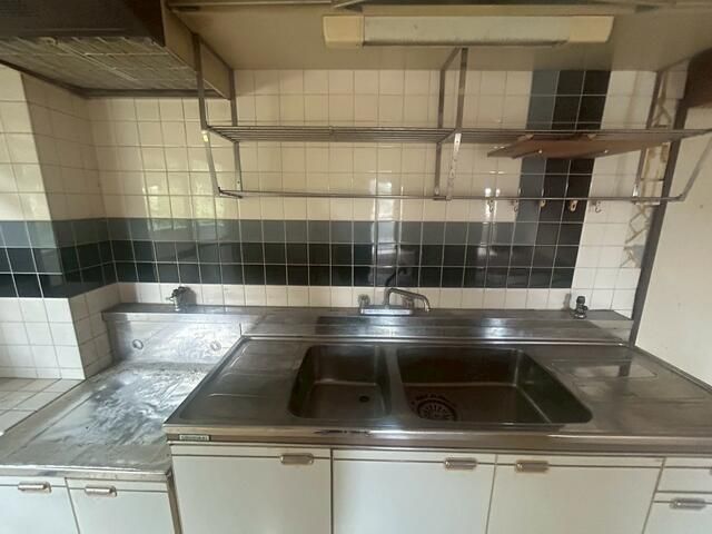 4LDK Apartment for Sale in Kitakyushu's Wakamatsu Ward - Thumbnail 4