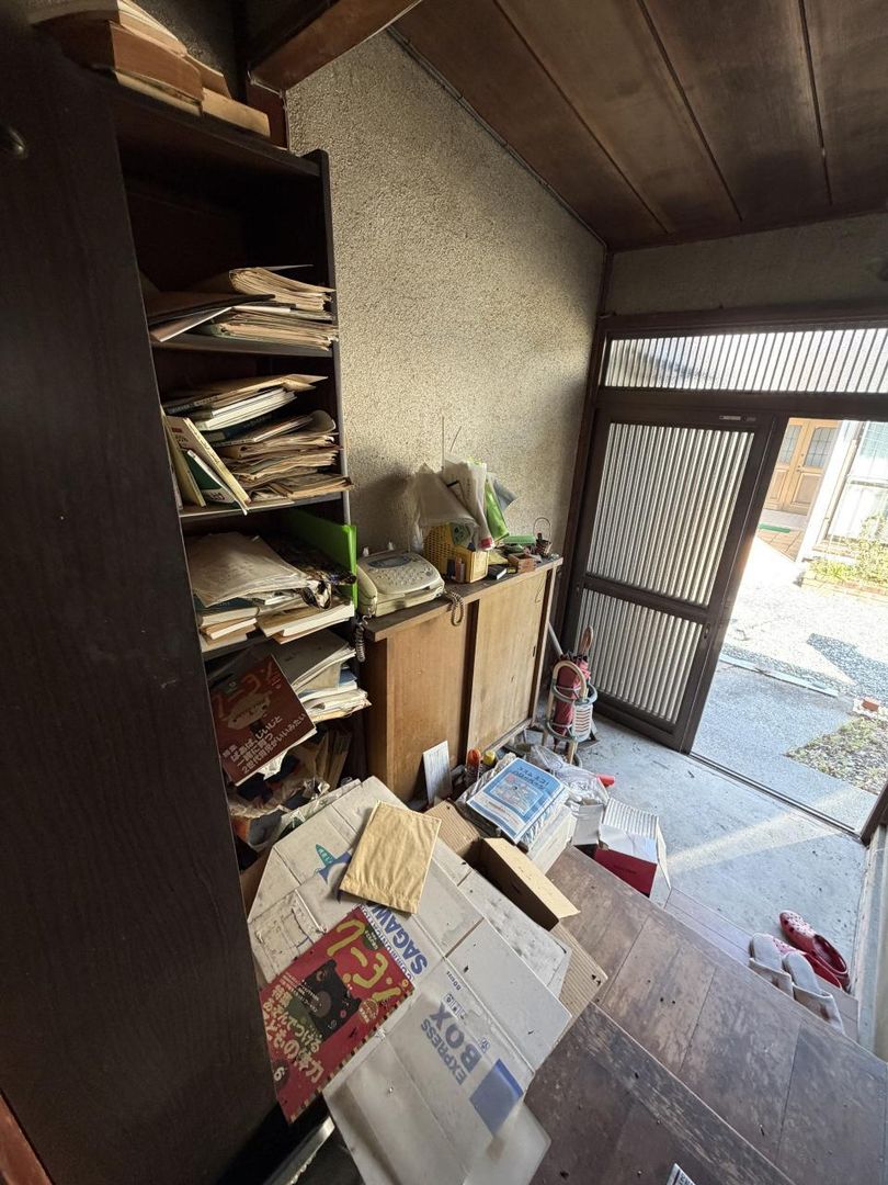 Pre-War 3DK House for Sale in Shimizu Ward, Shizuoka - Thumbnail 2
