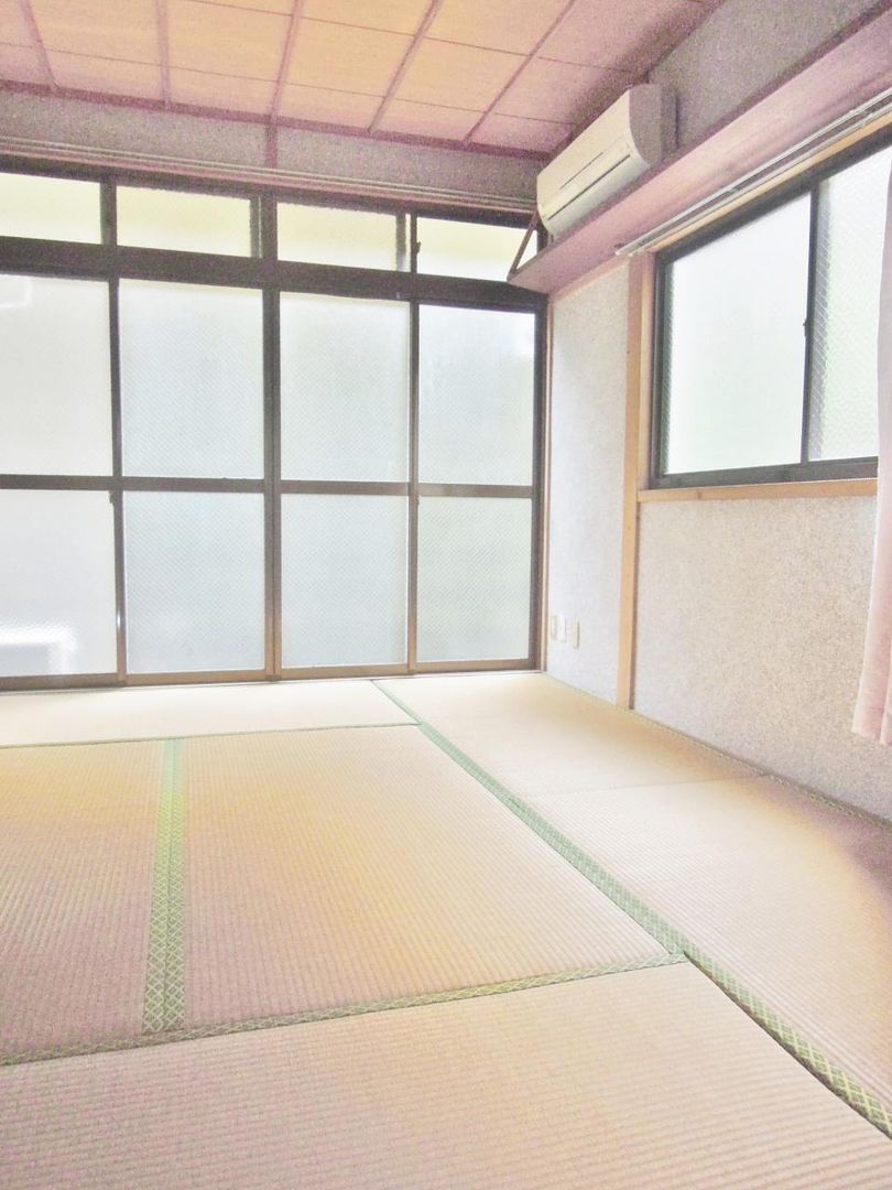 Bright 1K Apartment for Rent in Kagoshima's Shibaru - Thumbnail 2