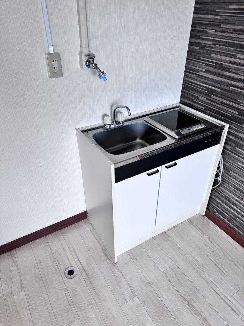 Shimonoseki 1R Apartment Near JR Station, 13.3sqm - Thumbnail 2