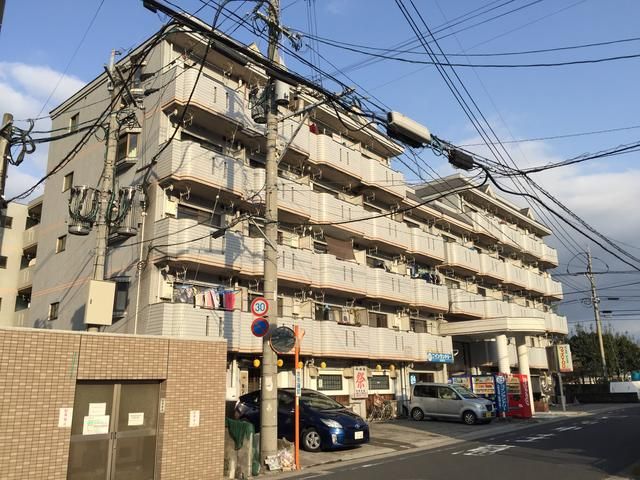 Refurbished Studio Apartment for Sale in Kagoshima's Taniyama - Thumbnail 3