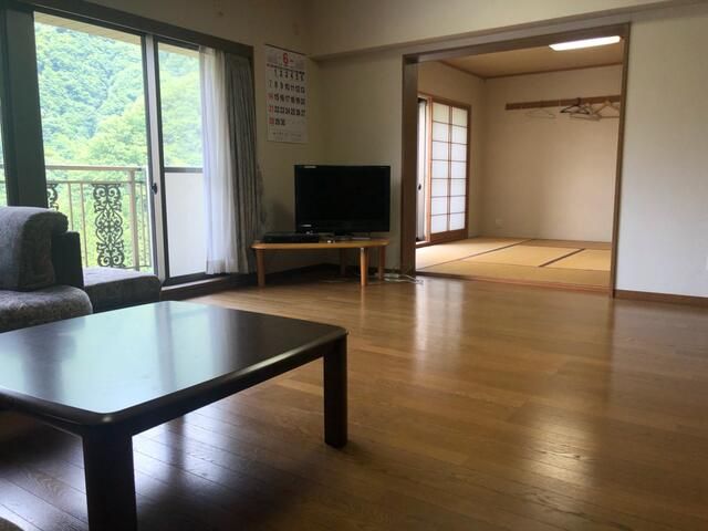 1LDK Top-Floor Apartment in Unazuki Onsen, Toyama - Thumbnail 2