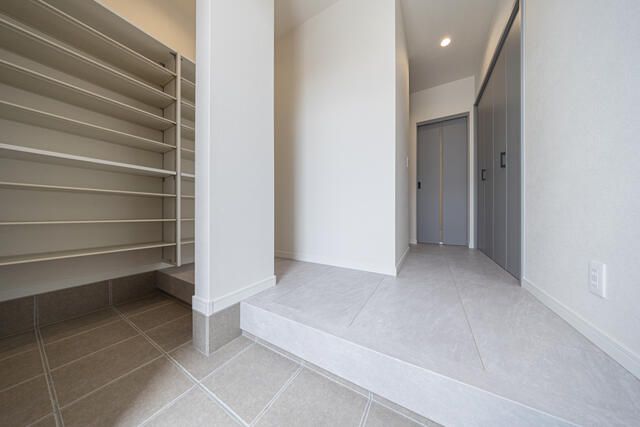 New 3LDK House in Izumisano, Osaka | 2025 Build | Corner Lot - Thumbnail 4