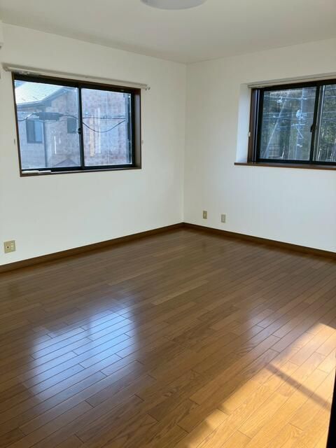 Spacious 3SLDK Detached House for Sale in Sagamihara - Thumbnail 4