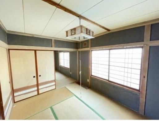 4LDK Detached House for Renovation in Iwamizawa, Hokkaido - Thumbnail 2