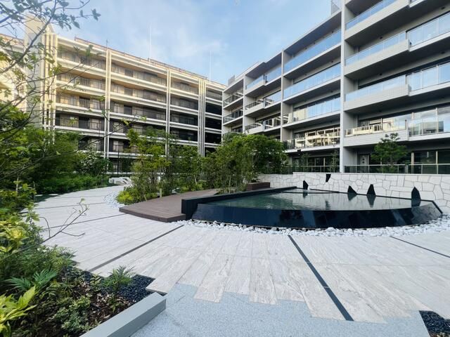 New 3LDK Apartment in Takadanobaba, Tokyo | Park City - Thumbnail 2