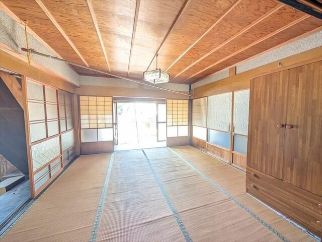 1921 7LDK Farmhouse with Land for Sale in Motosu, Gifu - Thumbnail 4
