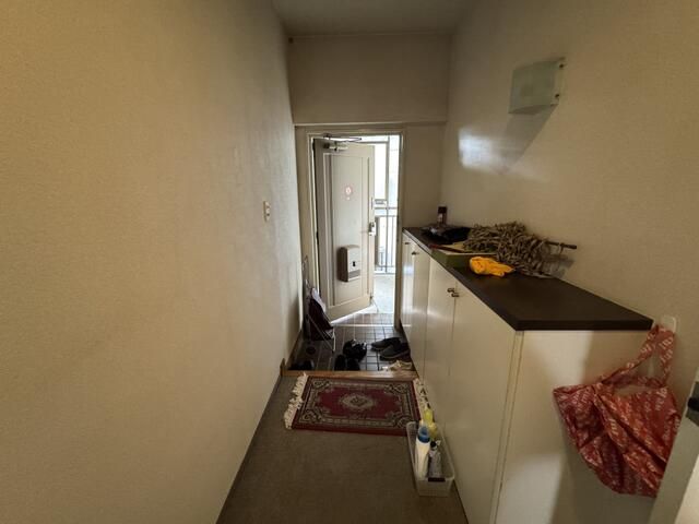 Renovated 3DK Apartment for Sale in Tsuchiura, Ibaraki - Image 1