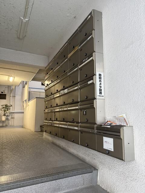 2DK Apartment for Sale in Katsushika, Tokyo - Top Floor, Renovated - Thumbnail 3