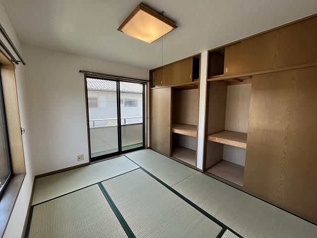 Renovated 4LDK House for Sale in Chikusei, Ibaraki - Thumbnail 3