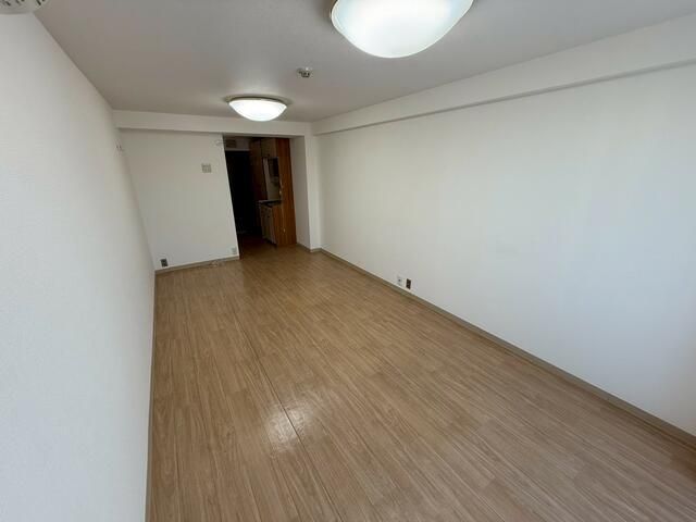 Shin-Osaka 9-Jo Studio Apartment for Rent - 2 Min Walk to Station - Thumbnail 3