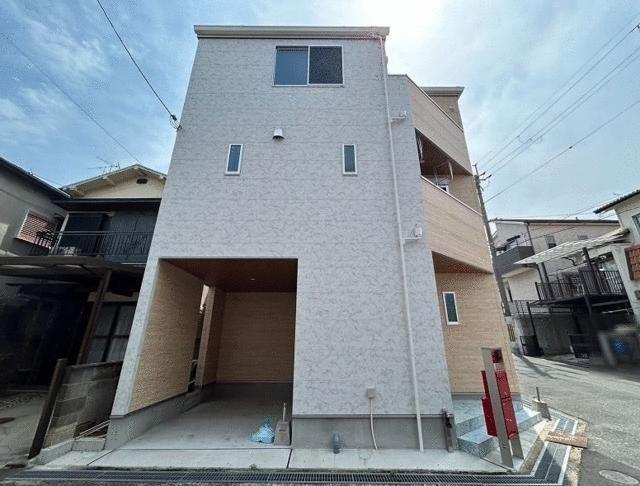 New 2022 4LDK House in Hirakata, Osaka with 10-Year Warranty - Thumbnail 2