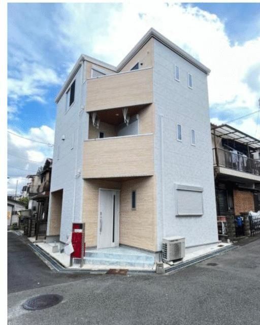 New 2022 4LDK House in Hirakata, Osaka with 10-Year Warranty - Thumbnail 3