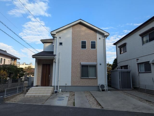4LDK Modern House with Triple Parking in Mihama, Aichi - Thumbnail 2