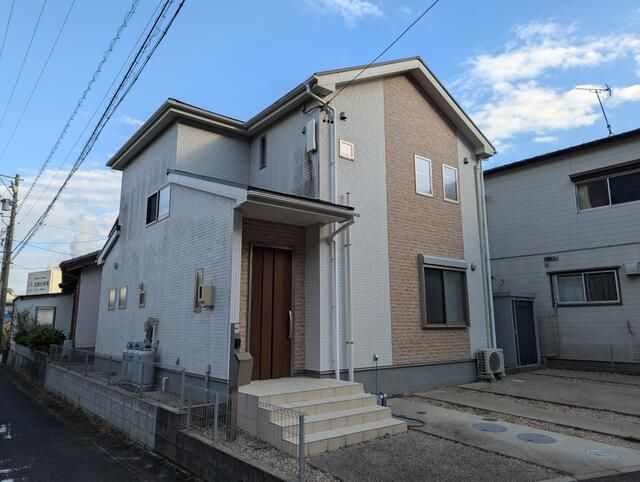 4LDK Modern House with Triple Parking in Mihama, Aichi - Thumbnail 3