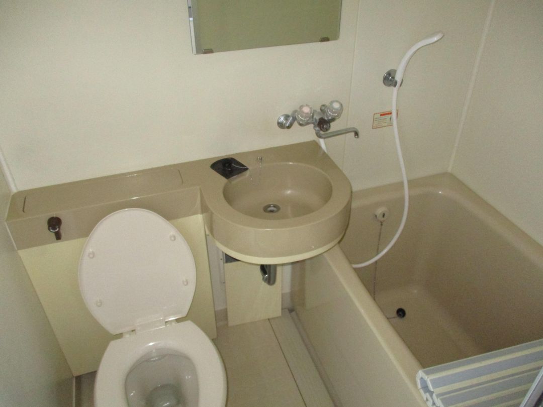 1K Apartment for Rent near Asahicho Sanchome Station, Kochi - Thumbnail 4