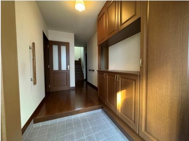 5SLDK House for Sale in Hiratsuka with Enclosed Veranda - Thumbnail 4