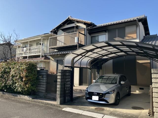 4LDK Detached House for Sale in Matsuyama, Ehime - Thumbnail 2