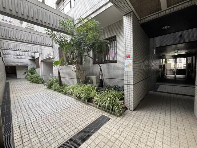 2SLDK Apartment for Sale in Tezukayama, Osaka with Office Space - Thumbnail 2