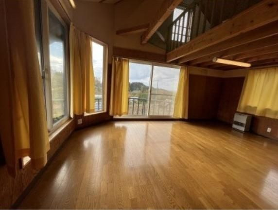 Villa with 890 Tsubo Land & Panoramic Views in Naganuma, Hokkaido - Thumbnail 4
