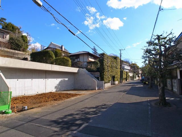 Residential Land for Sale in Chofu, Tokyo - 364.61 sqm Hilltop Plot - Thumbnail 4