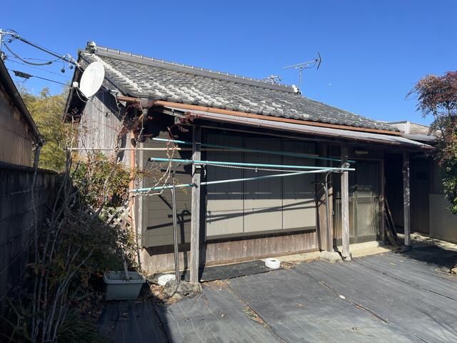 1975 Wooden 2DK House on 145㎡ Land in Shima City, Mie - Thumbnail 2