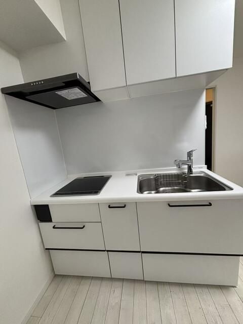 1DK Apartment for Sale in Ikebukuro Honcho, Toshima, Tokyo - Thumbnail 2