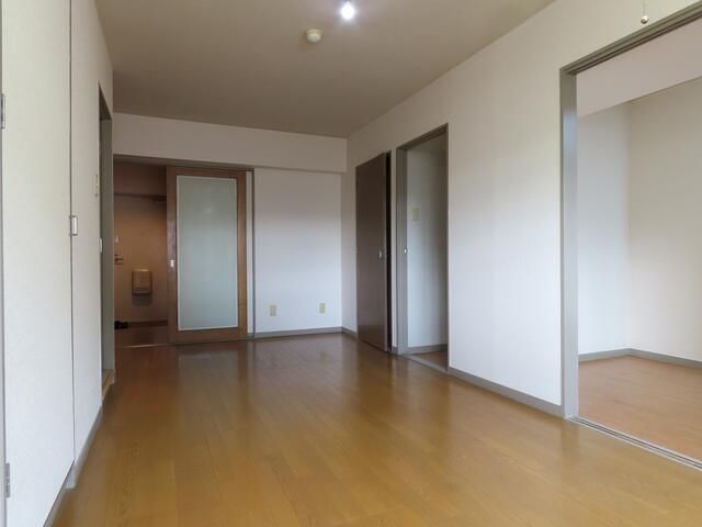 2LDK Apartment for Sale in Matsumoto, Nagano - Corner Unit - Thumbnail 4