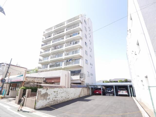 Renovated 1DK Apartment Near Kamitakado Station, Itabashi - Thumbnail 2